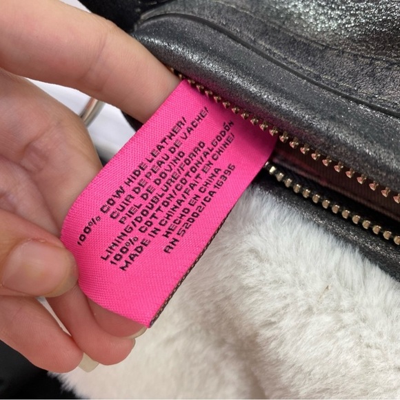 Juicy Couture Vintage Gray Metallic Shoulder purse - Picture 15 of 16